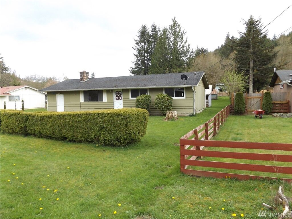 Property Photo: 20774 English Rd WA 98274