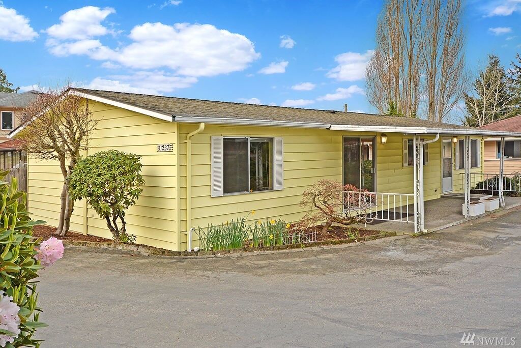 Property Photo:  11237 21st Ave SW  WA 98146 