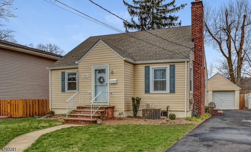 Property Photo:  1705 Front St  NJ 07076 