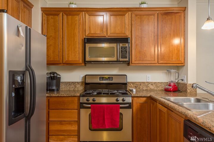 Property Photo: 4755 Morris Ave S Q101 WA 98055