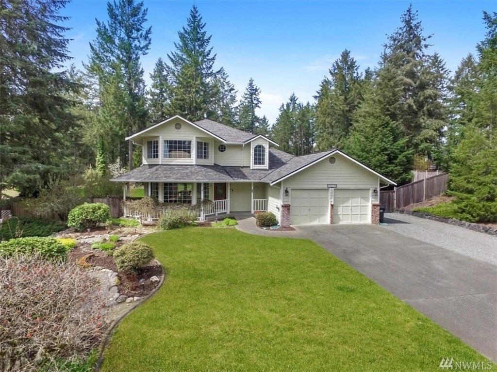 Property Photo: 24018 79th Av Ct E WA 98338