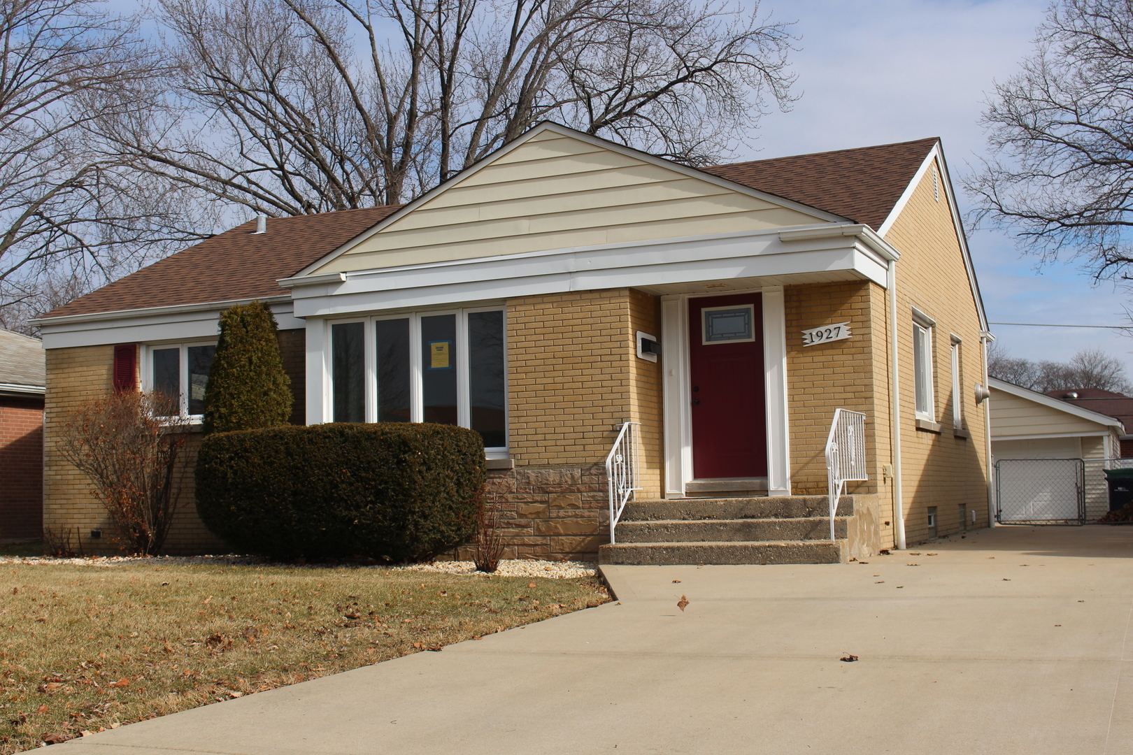 Property Photo:  1927 Mayfair Avenue  IL 60154 