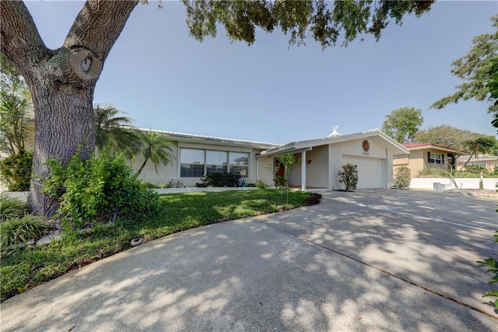 Property Photo:  3895 High Bluff Drive  FL 33770 