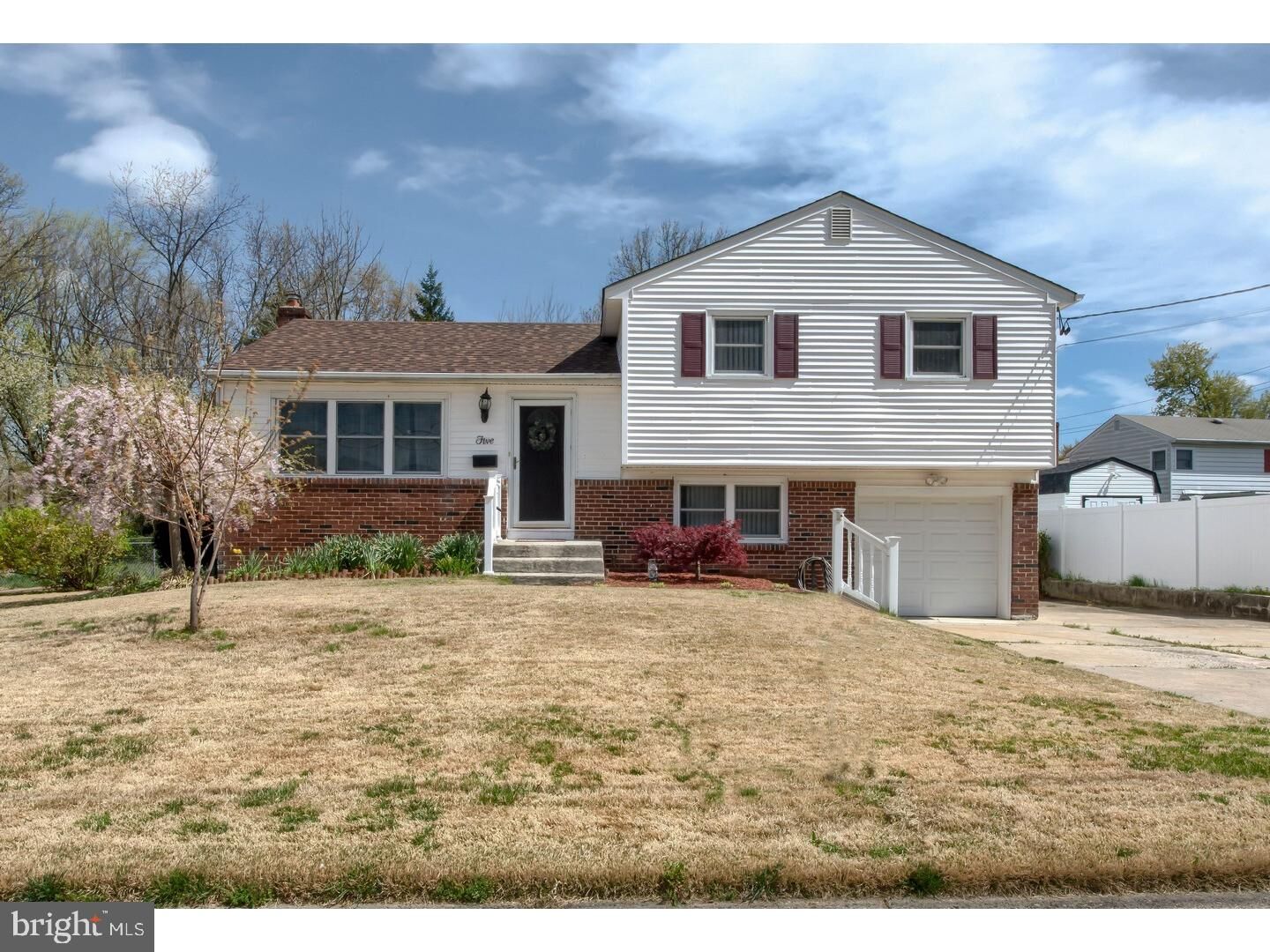 Property Photo:  5 Walton Road  NJ 08060 
