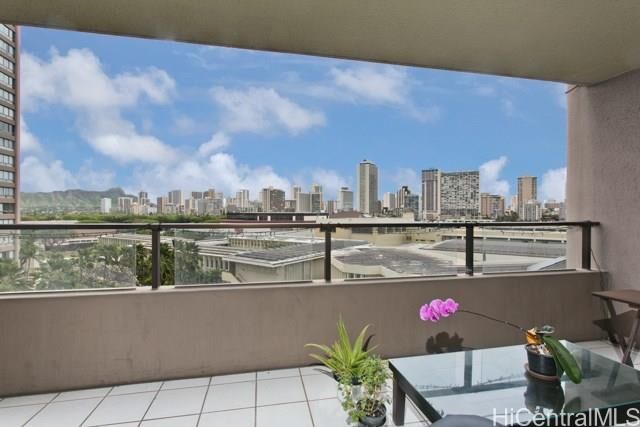 Property Photo:  581 Kamoku Street 702  HI 96826 