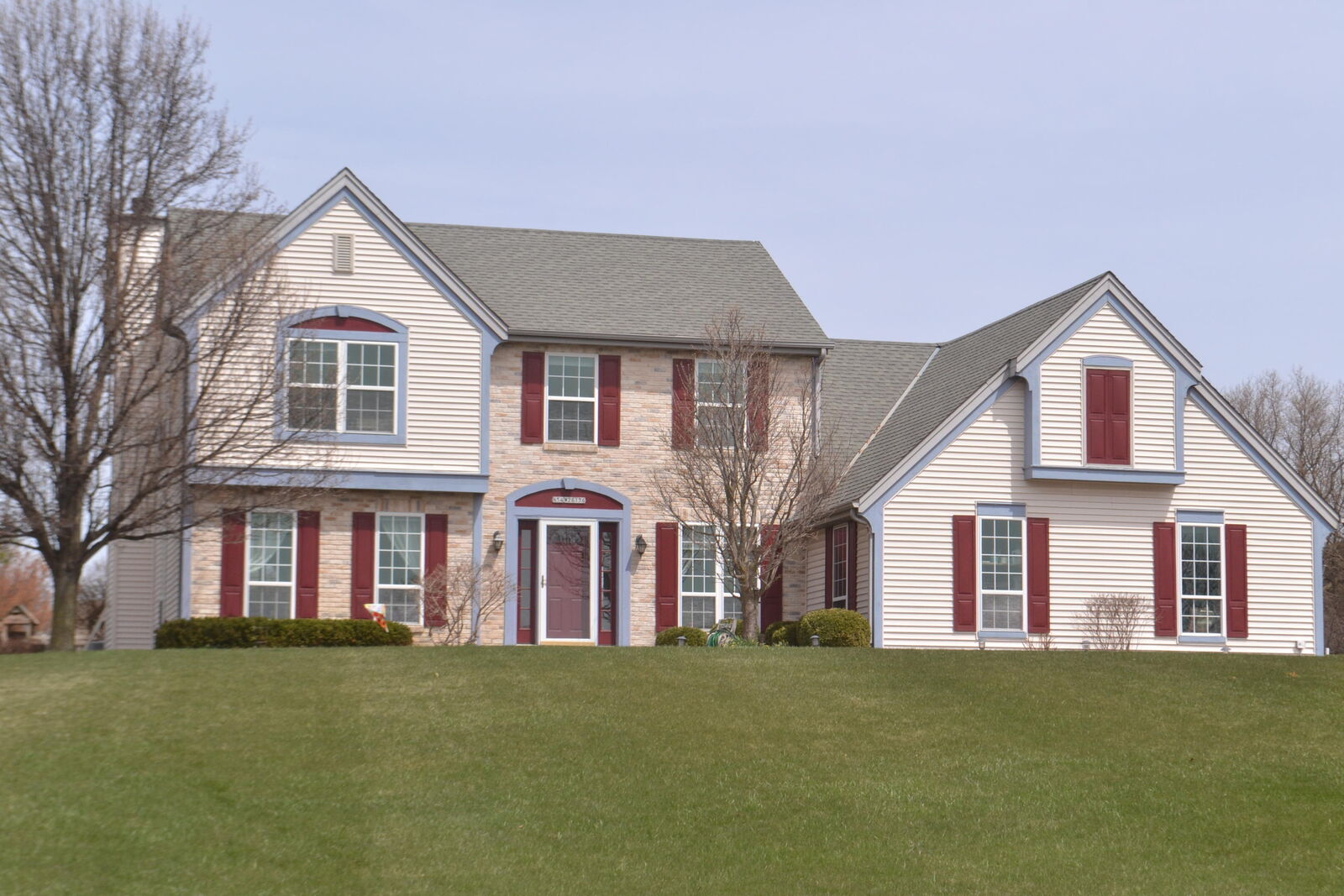 Property Photo: N54w26176 Boden Ln WI 53089