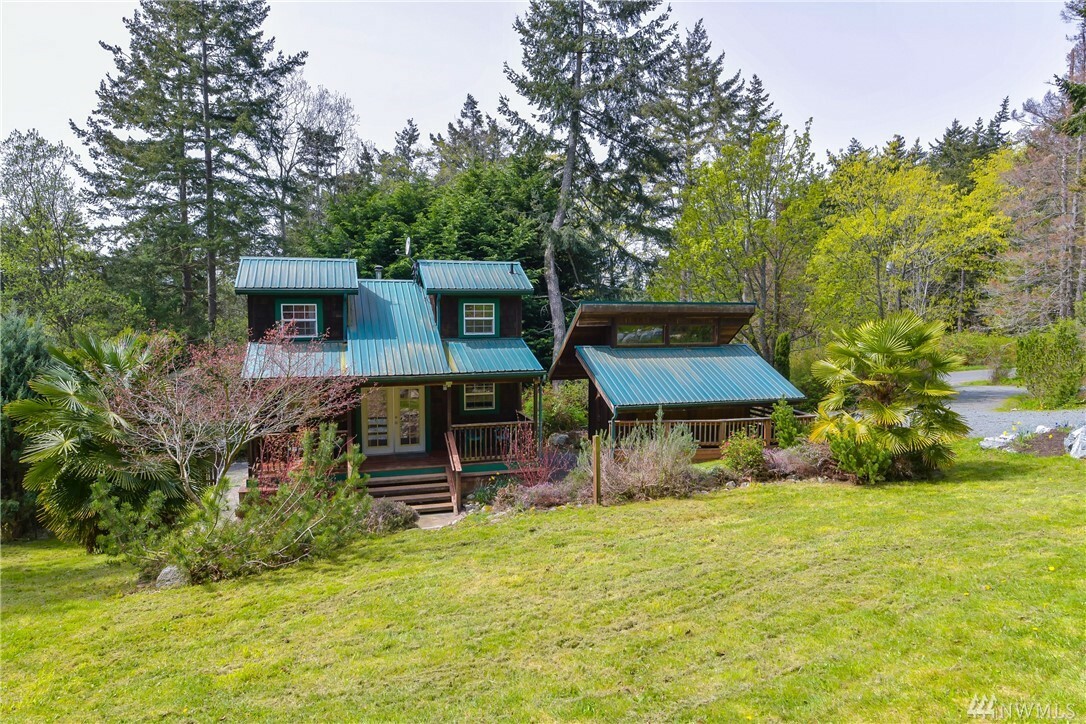 Property Photo:  7760 Holiday Blvd  WA 98221 