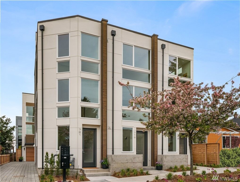 Property Photo:  721 24th Ave S  WA 98144 