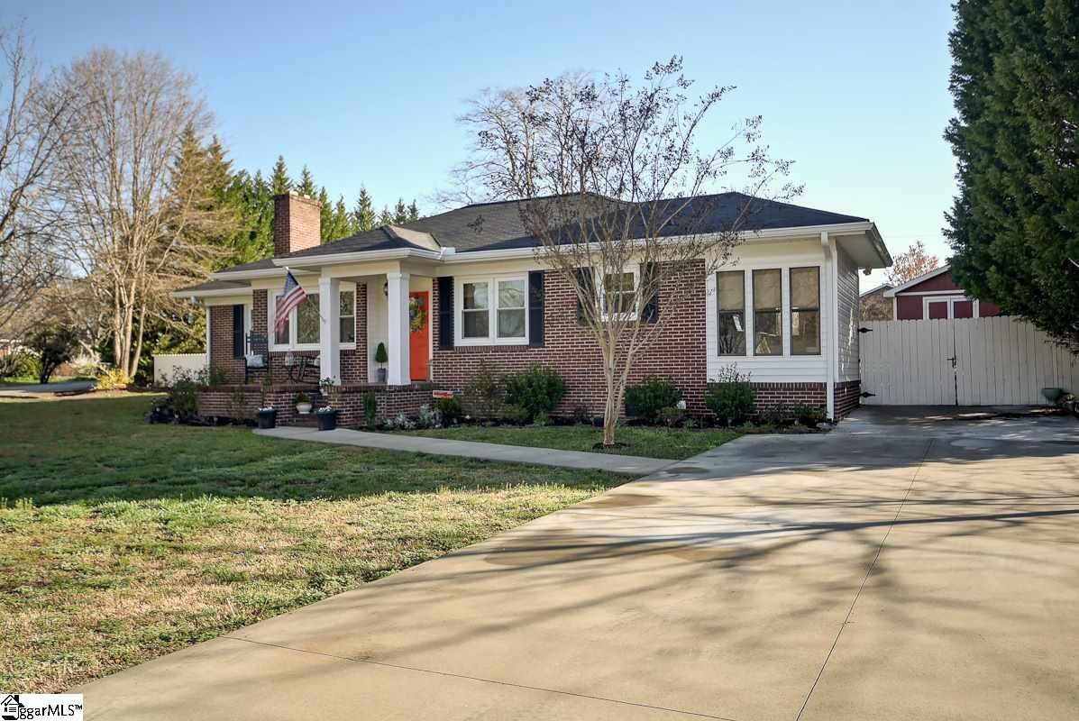 Property Photo:  116 Garrett Street  SC 29644 