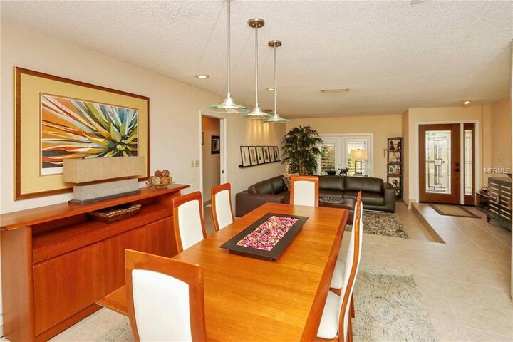 Property Photo:  13504 Avista Drive  FL 33624 