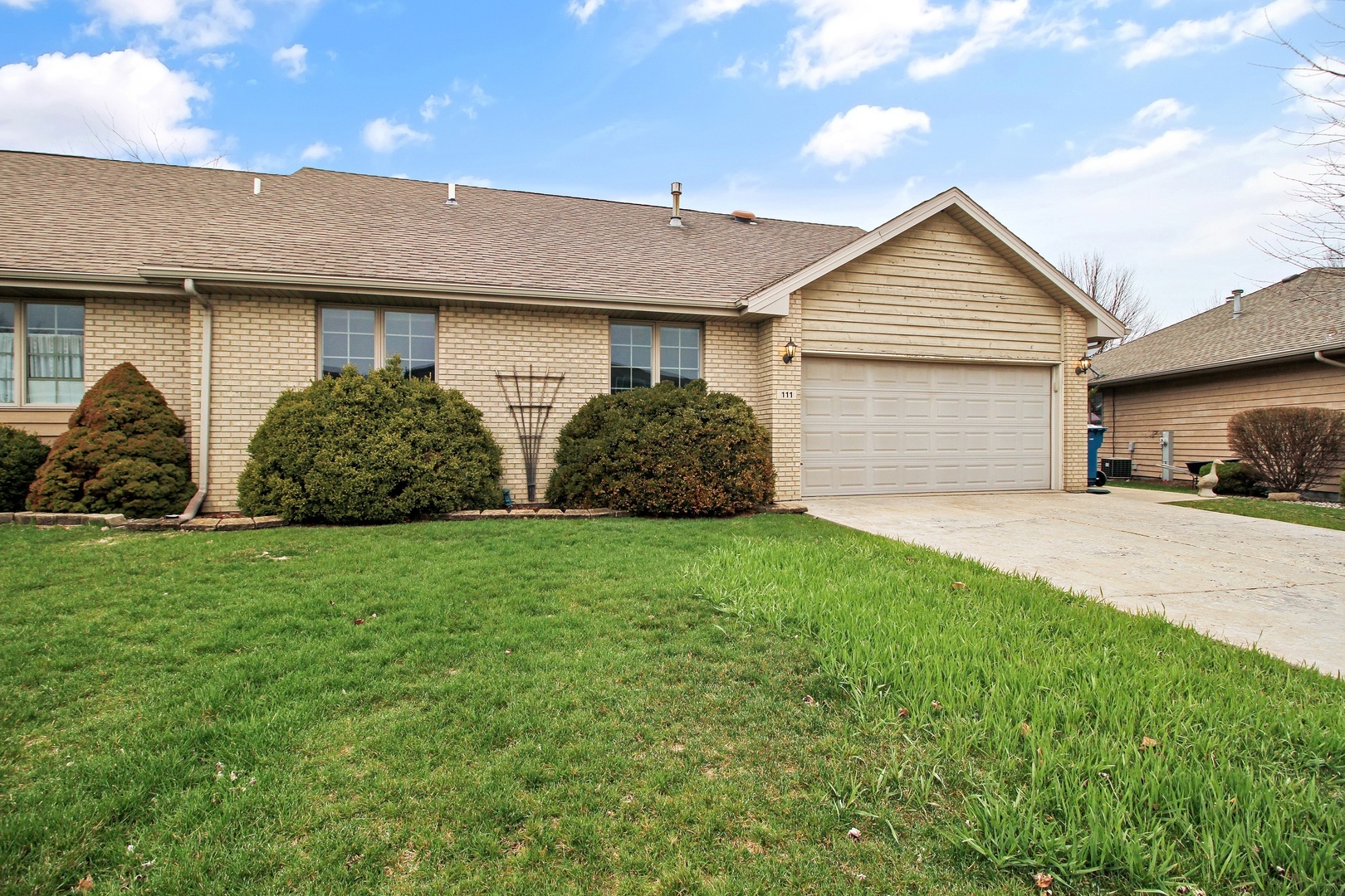 Property Photo:  111 Meadows Road North  IL 60914 