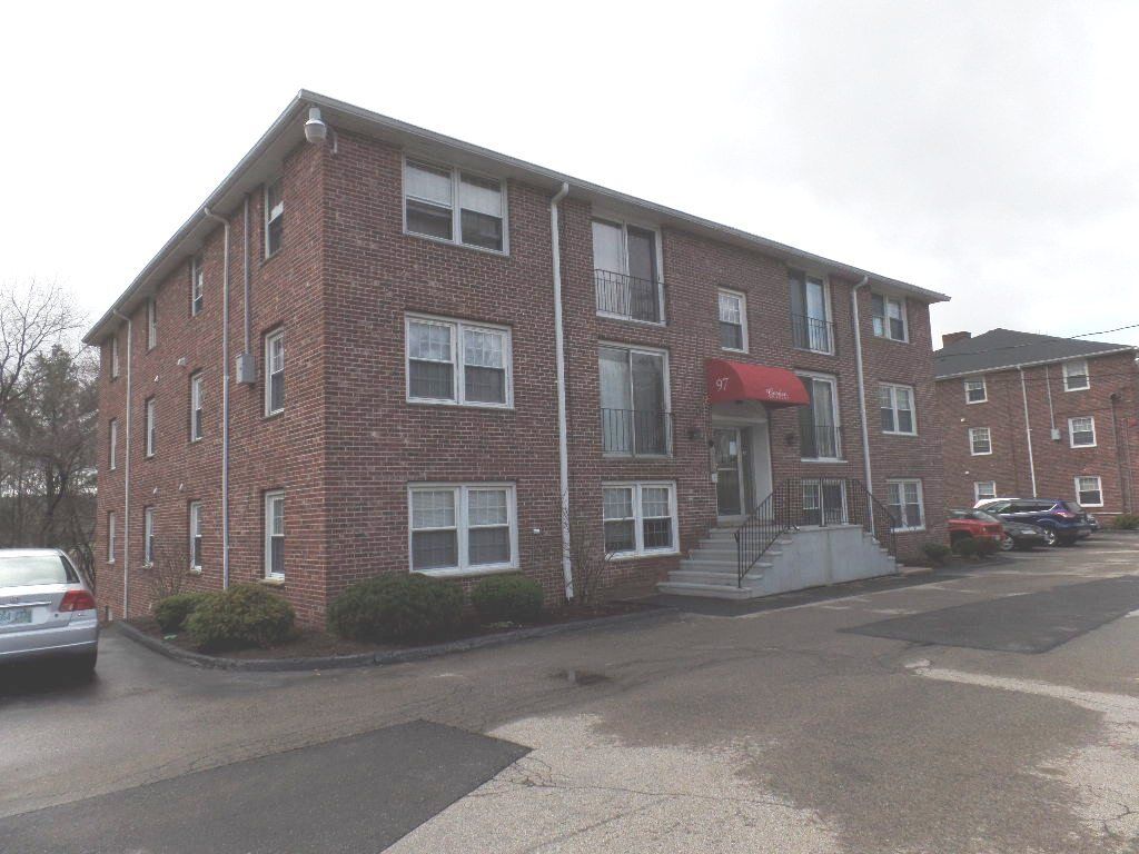 Property Photo: 97 East Broadway Road 8 NH 03038