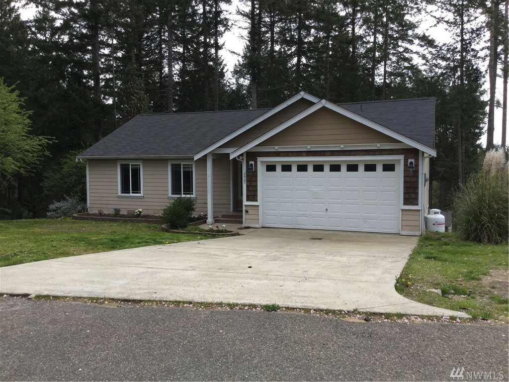 Property Photo:  2427 195th Ave SW  WA 98349 