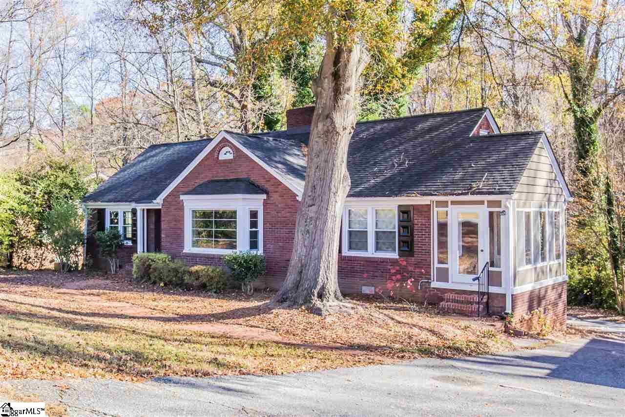 Property Photo:  136 Dellwood Drive  SC 29609