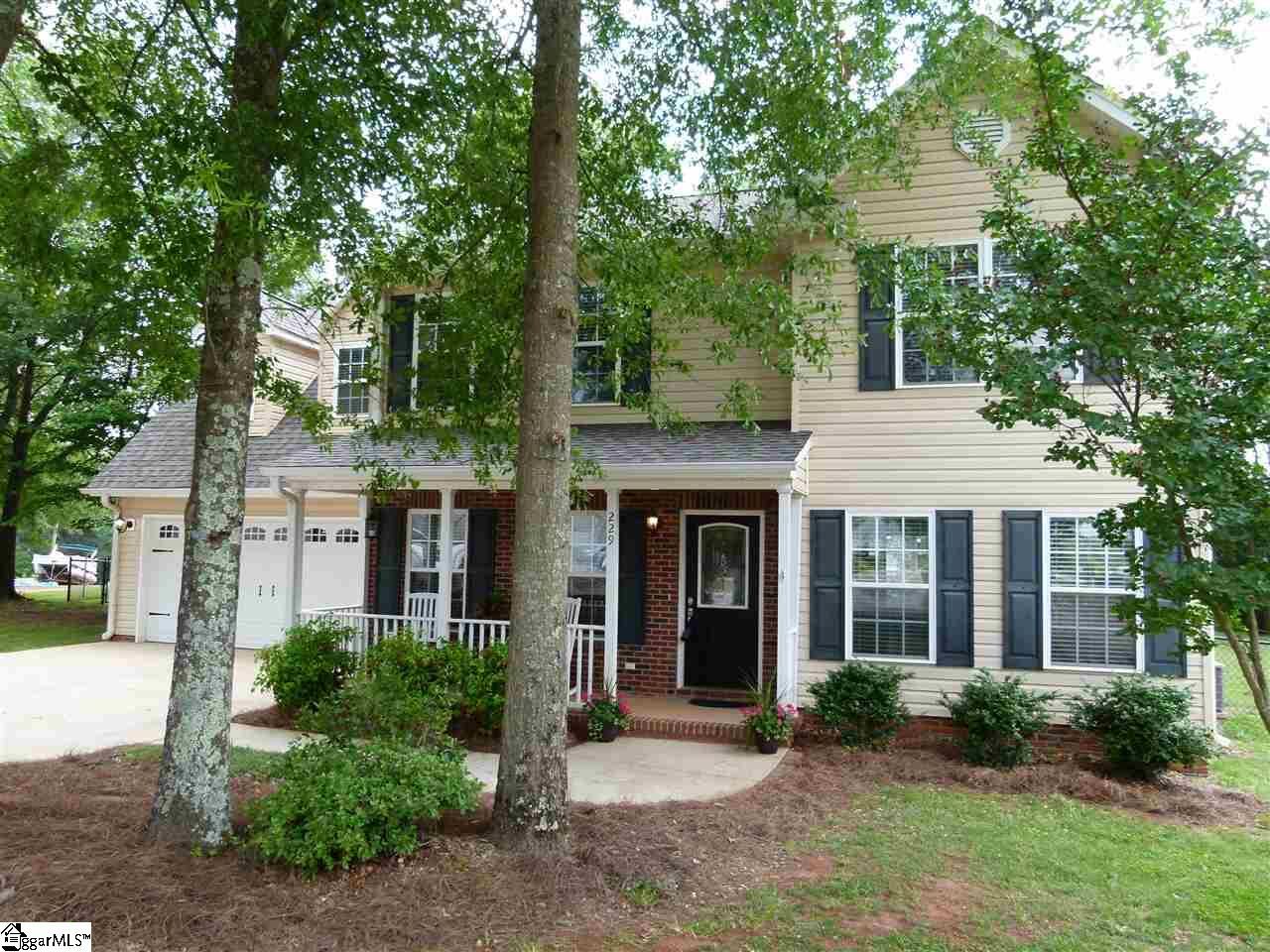Property Photo:  229 Henderson Place Drive  SC 29365-9439 