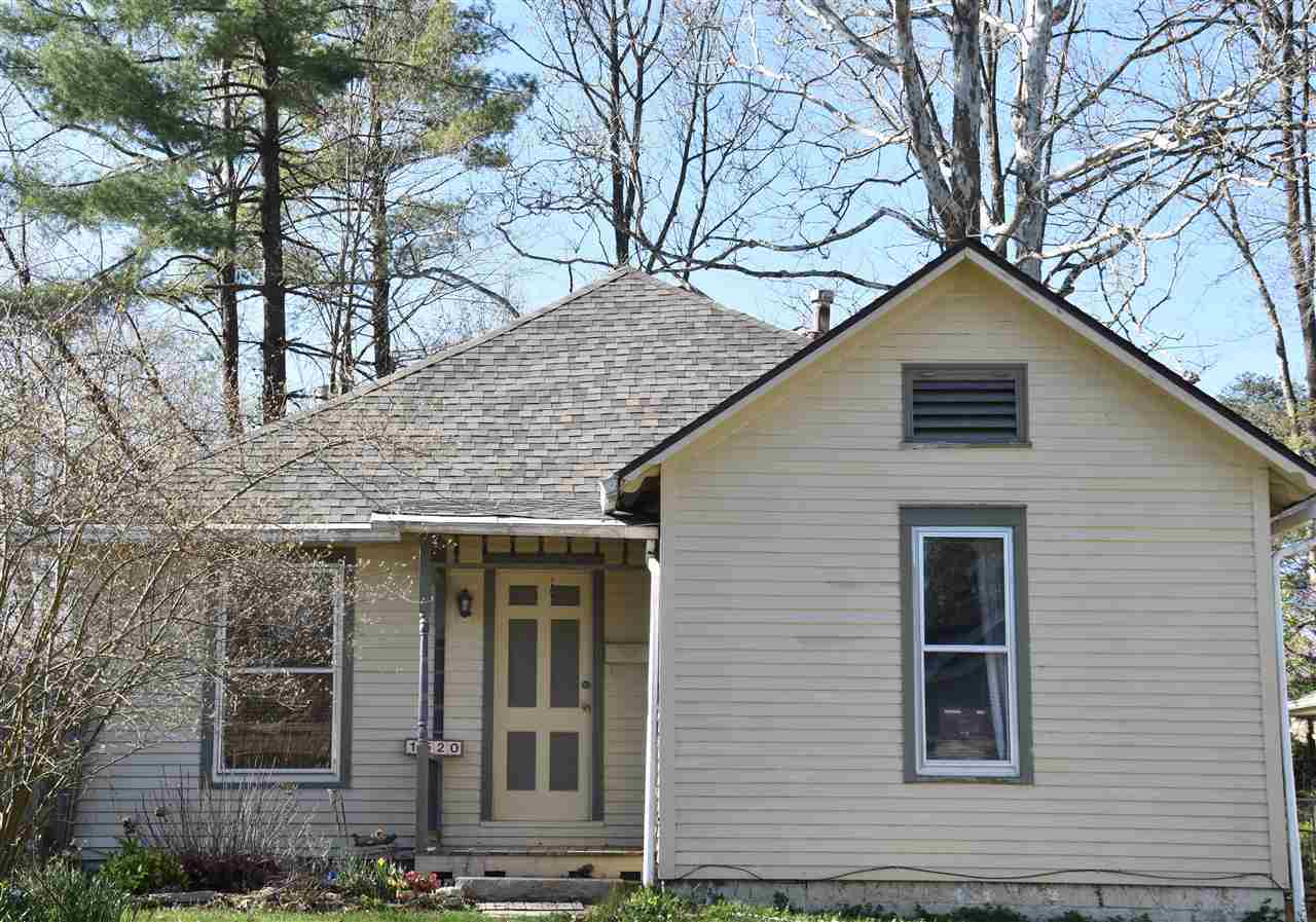 Property Photo:  1520 E University Street  IN 47401 