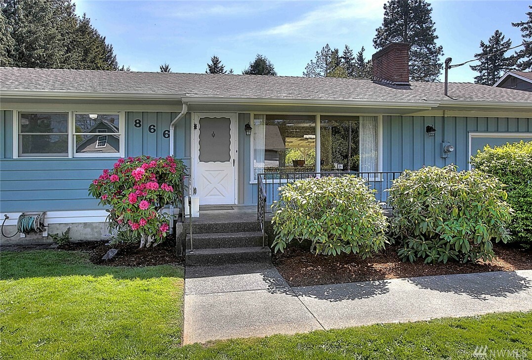 Property Photo:  866 S 86th St  WA 98444 