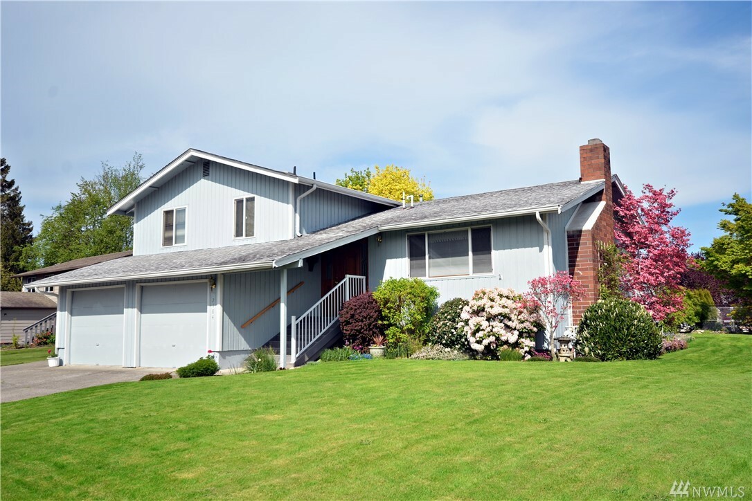 Property Photo: 2184 Robyn Dr WA 98248