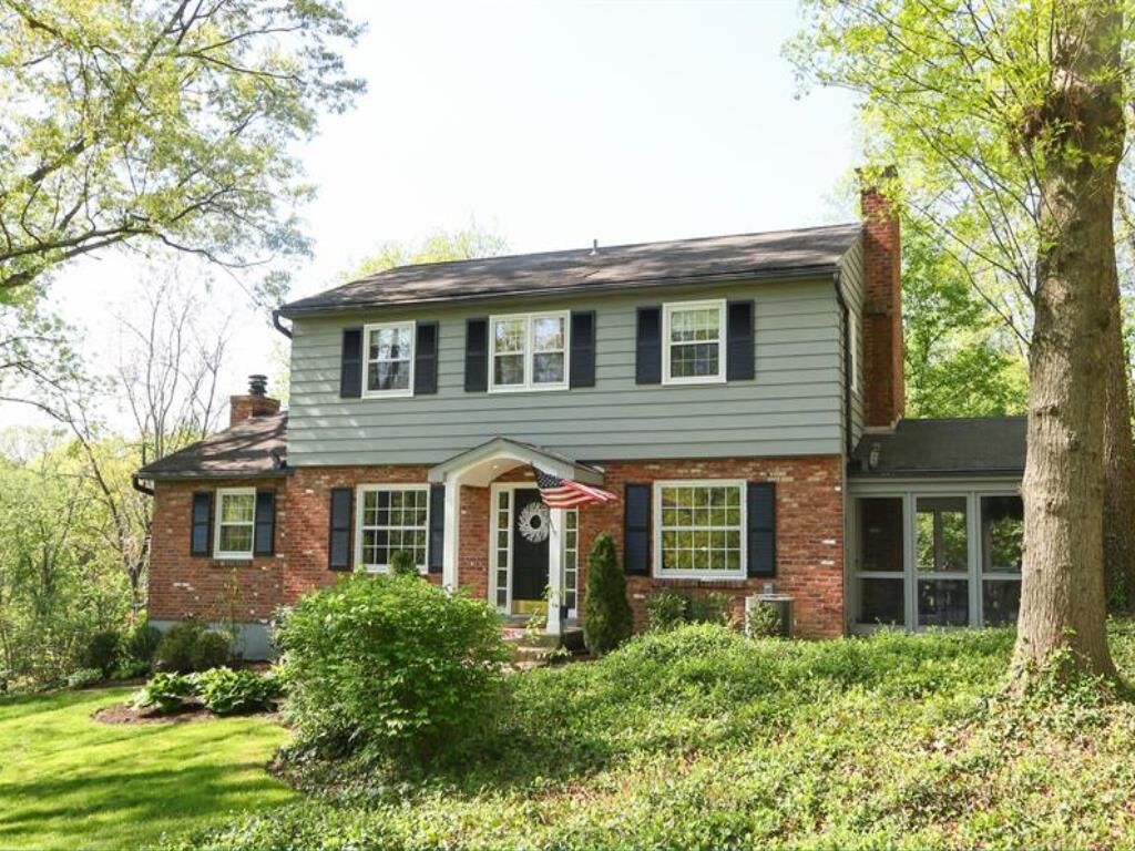 Property Photo: 213 Brocdorf Drive OH 45215