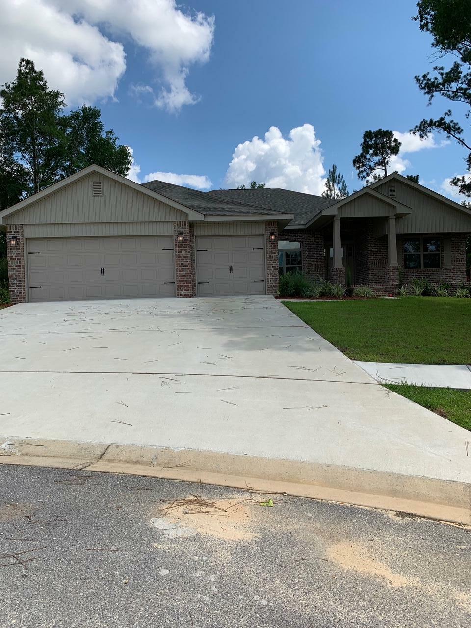 Property Photo: 2356 Genevieve Way FL 32536