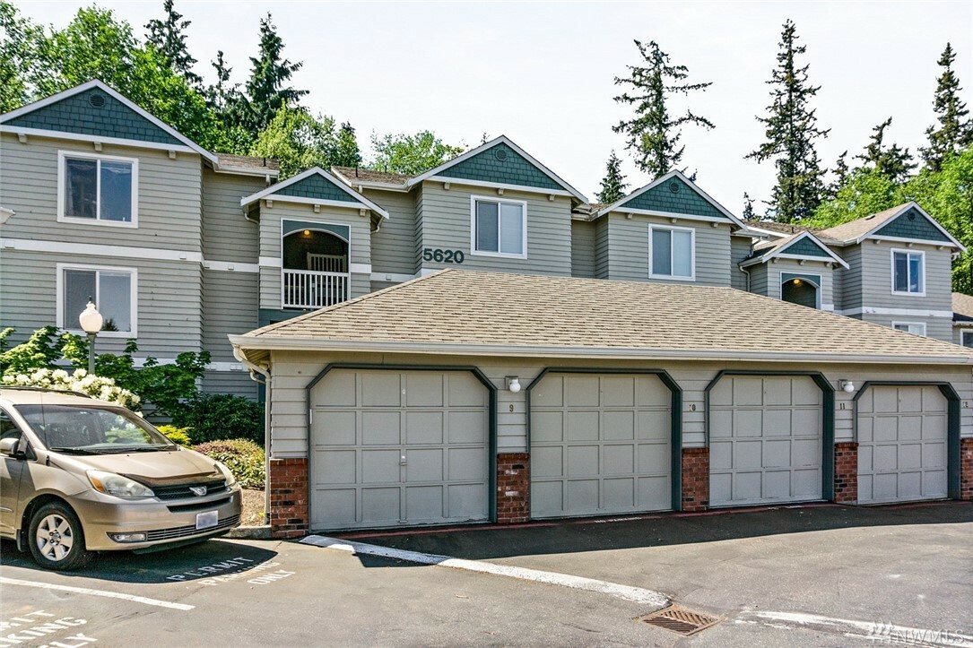 Property Photo:  5620 14th Dr W Q202  WA 98203 