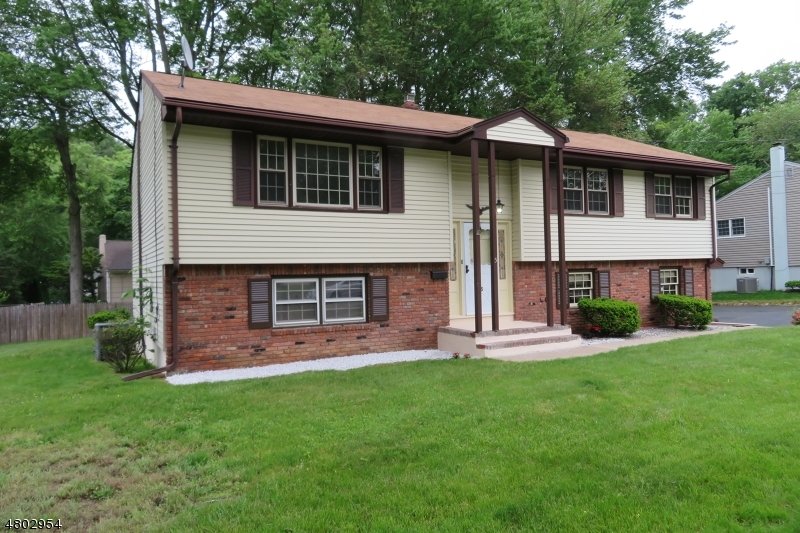 Property Photo: 5 Darling Rd NJ 07463