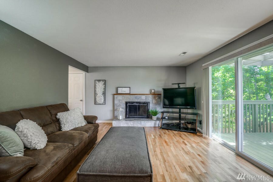 Property Photo:  856 N Keller Ave  WA 98802 