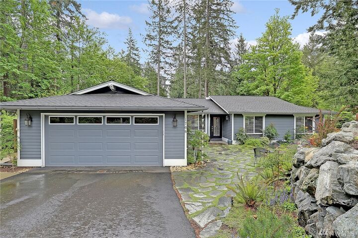 1768 W Beaver Lake Drive SE  Sammamish WA 98075 photo