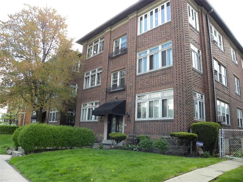 Property Photo: 5512 Centre Ave #6 PA 15232