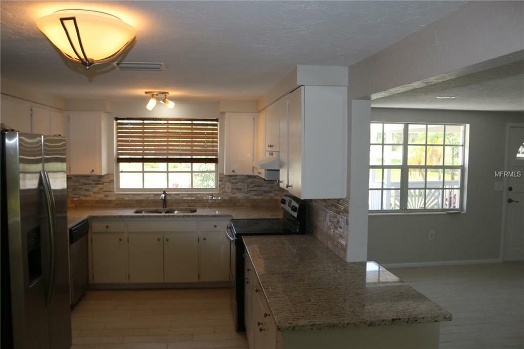 Property Photo:  2545 Bispham Road  FL 34231 