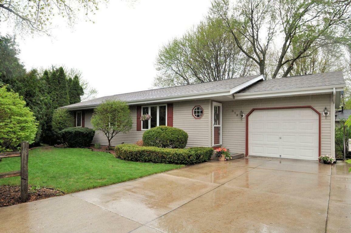 Property Photo: 318 Victor Dr WI 53027