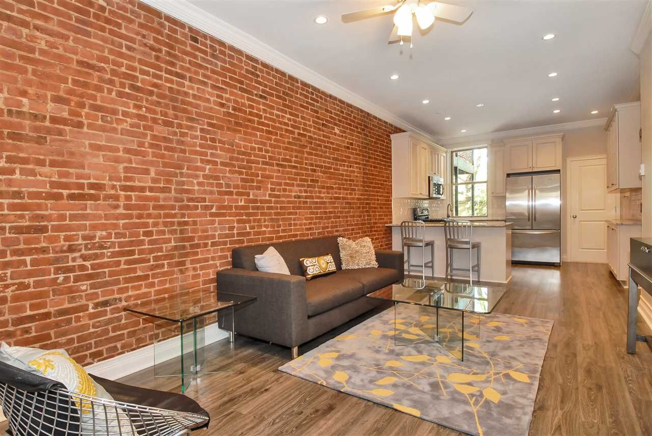 Property Photo:  818 Willow Ave 2L  NJ 07030 