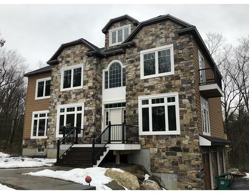 Property Photo: 61 Tibbett Circle MA 01420
