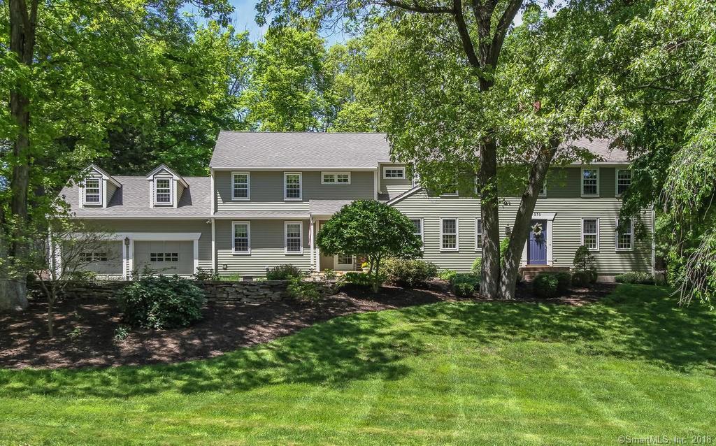 Property Photo:  270 Farmcliff Drive  CT 06033 
