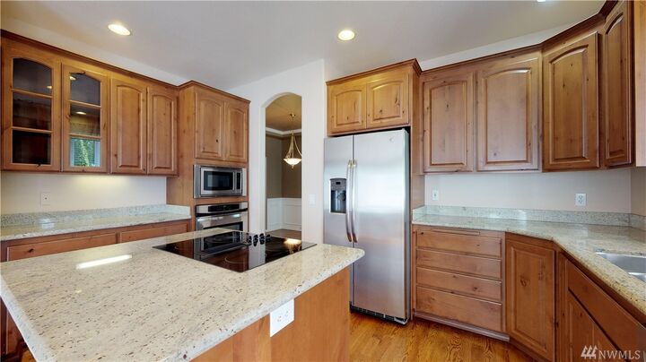 Property Photo:  22220 85th Av Ct E  WA 98338 