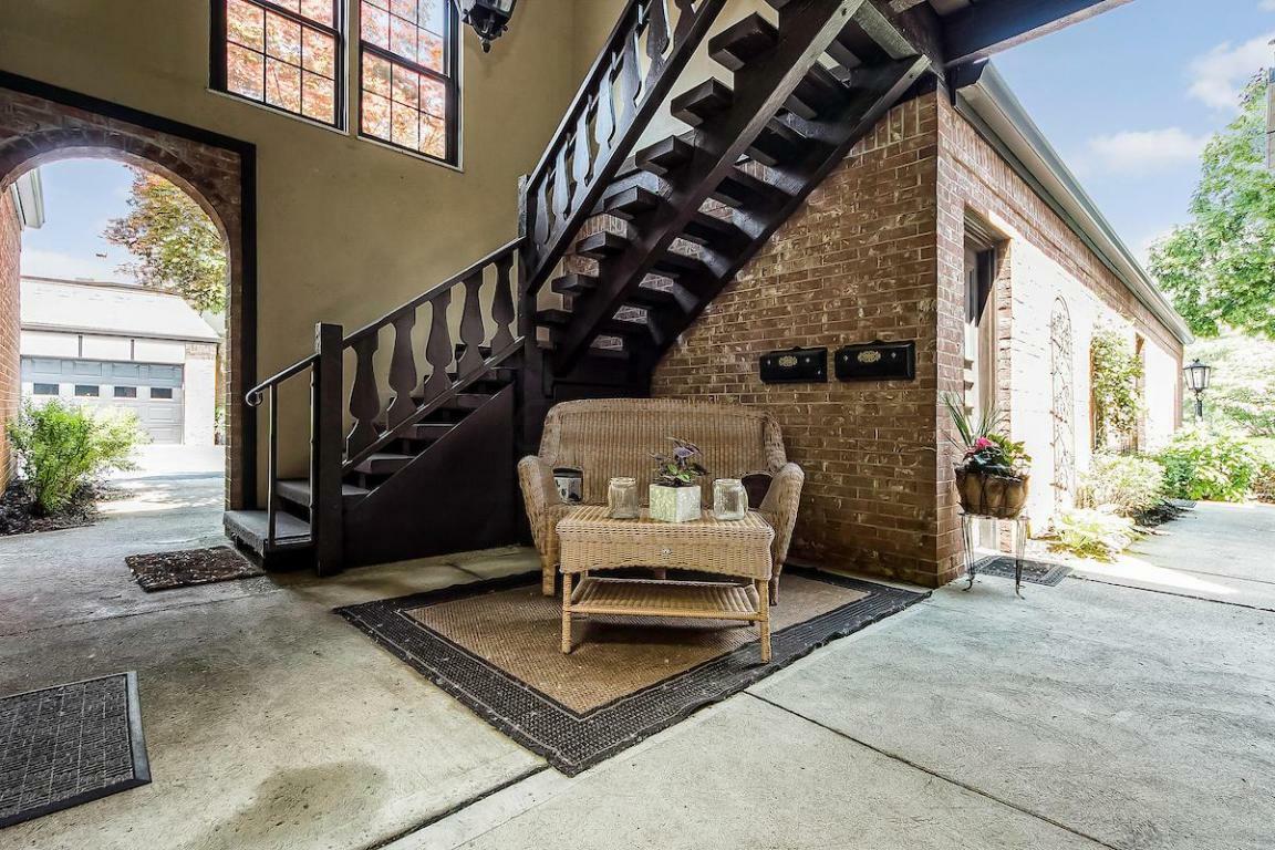 Property Photo: 3511 La Rochelle Drive OH 43221