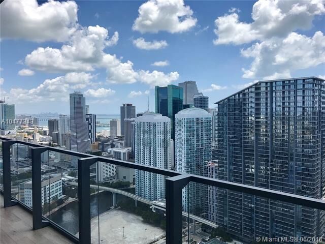 Property Photo:  88 SW 7th 4009  FL 33130 