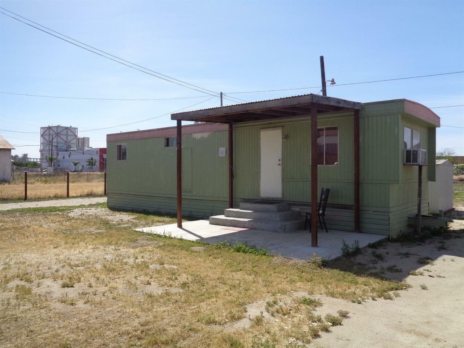 Property Photo:  719 W 6 Th Street  CA 93230 