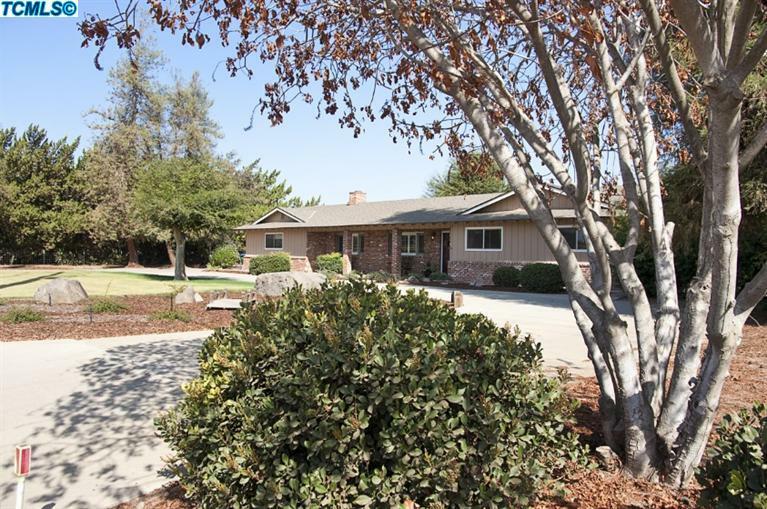 Property Photo:  18334 Avenue 304  CA 93292 