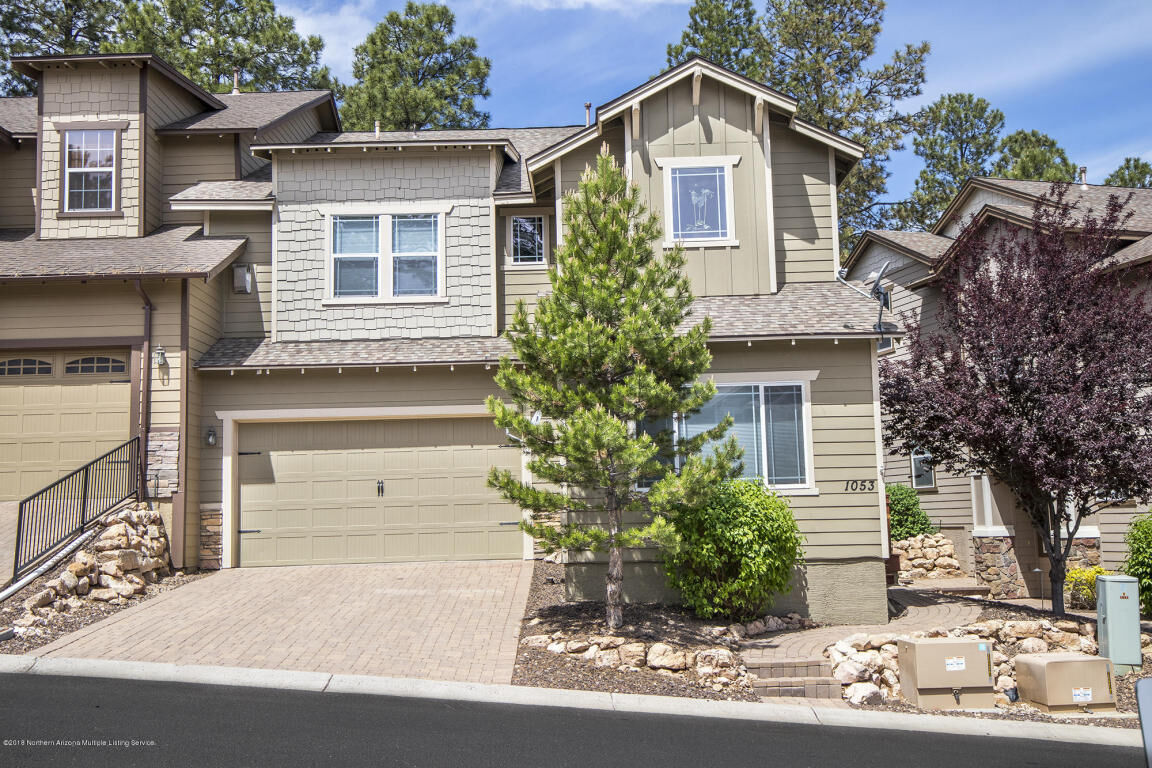 Property Photo: 1053 E Sterling Lane AZ 86005