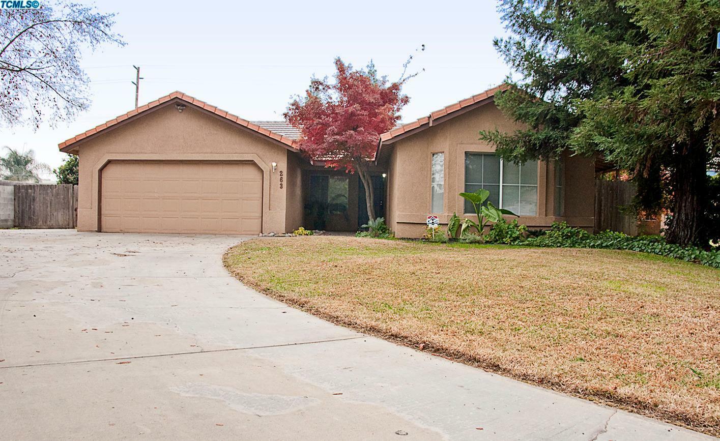 Property Photo:  263 W Garlin Court  CA 93223 