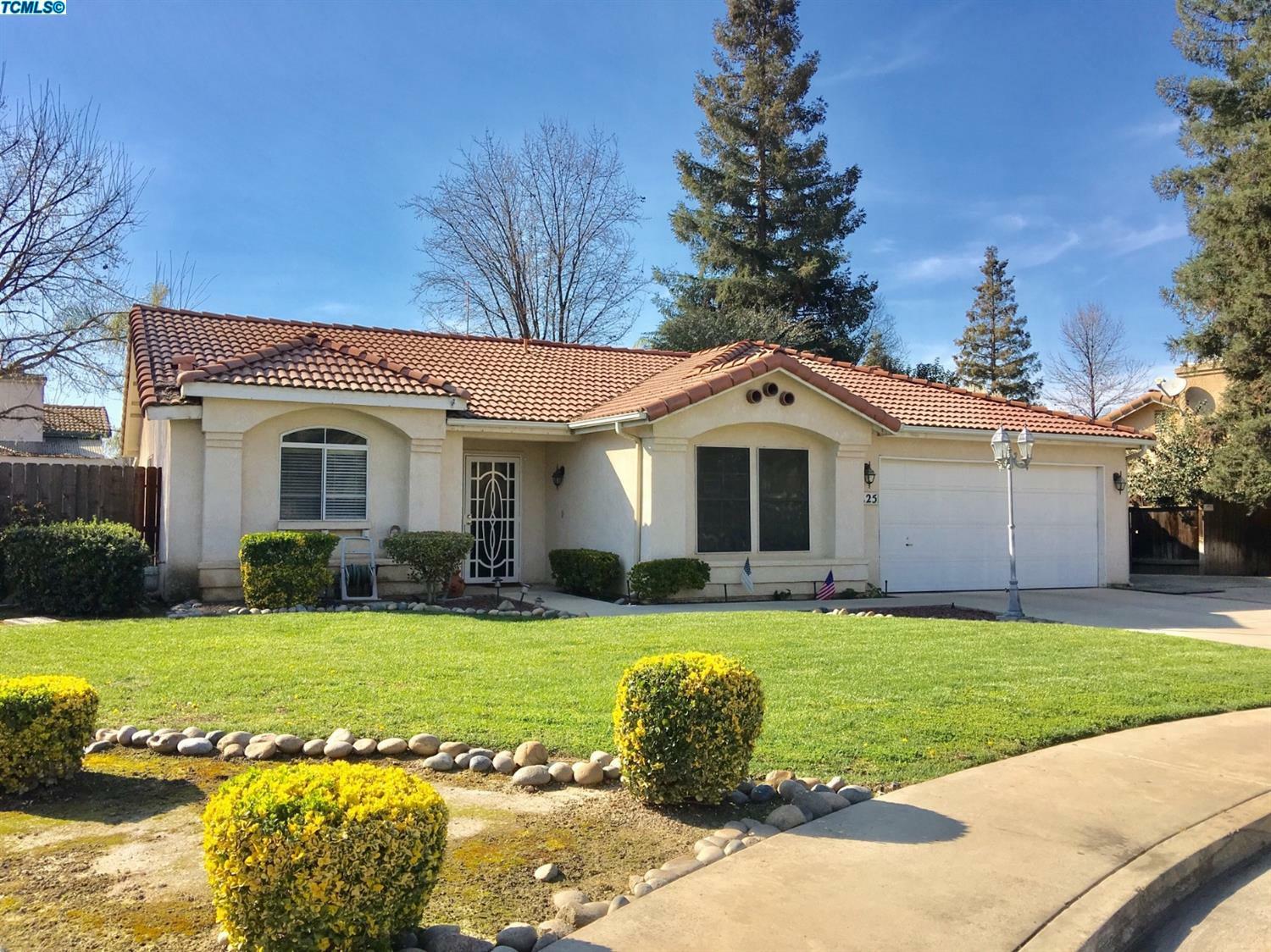 Property Photo:  1125 S Tracy Street  CA 93292 