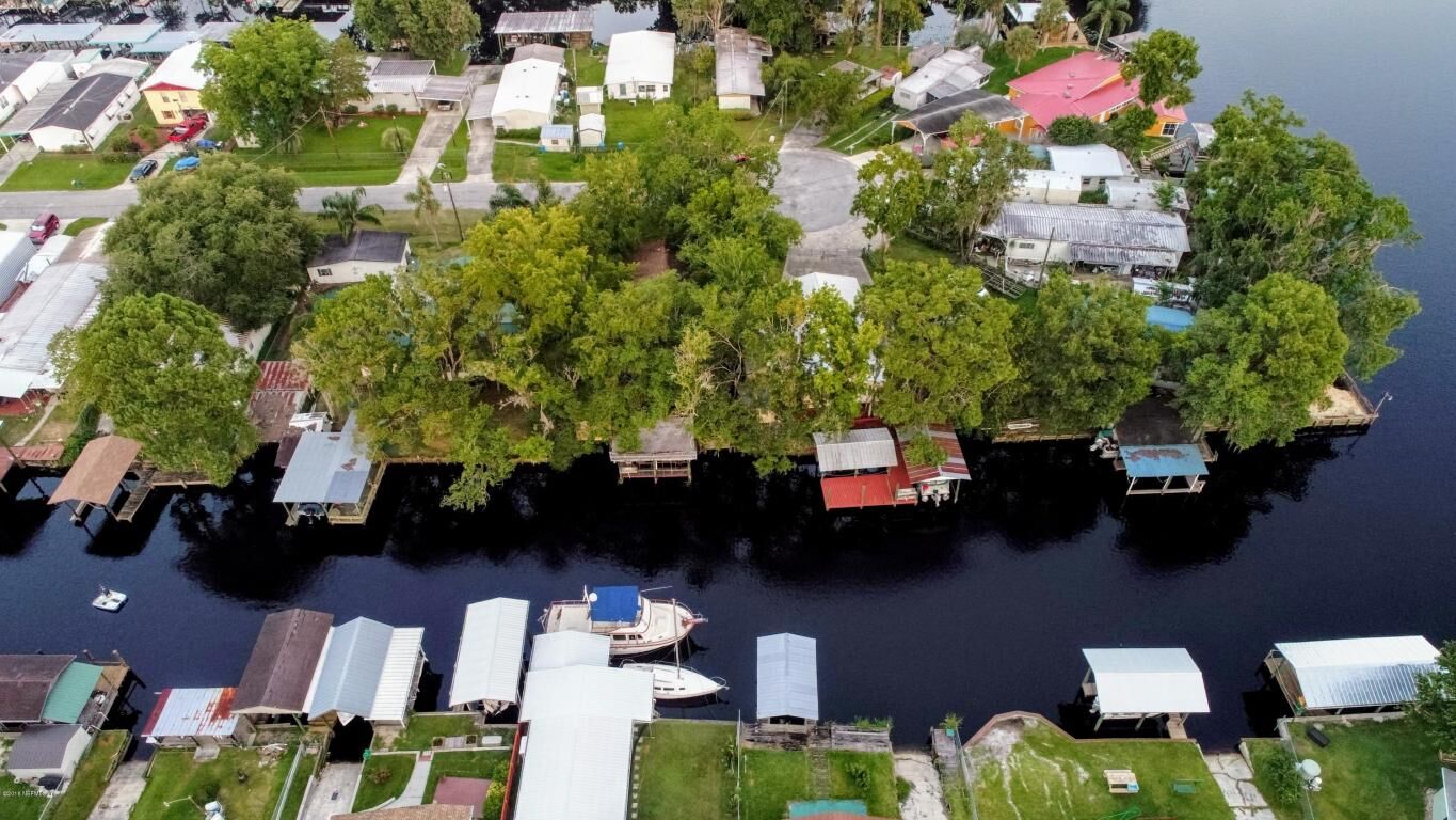Property Photo:  153 Smith Lane  FL 32189 