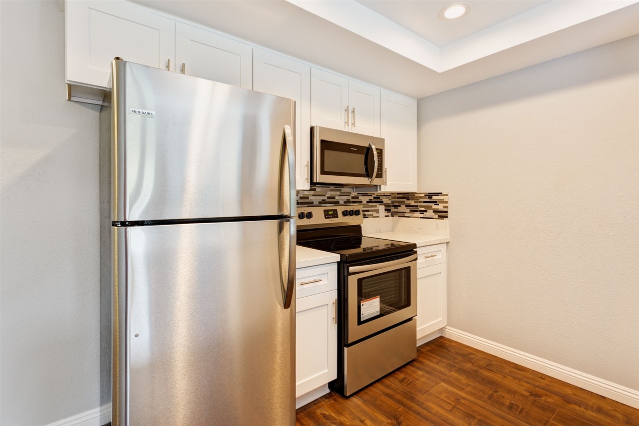 Property Photo: 5922 Rancho Mission Rd 72 CA 92108