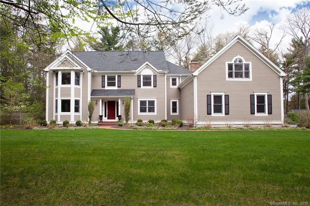 Property Photo:  5 Tallwood Lane  CT 06089 