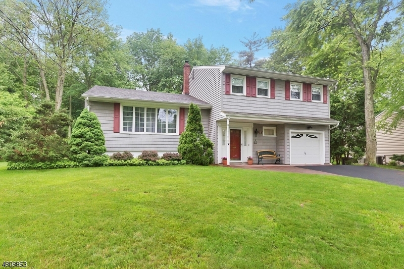 Property Photo:  167 Crane Cir  NJ 07974 