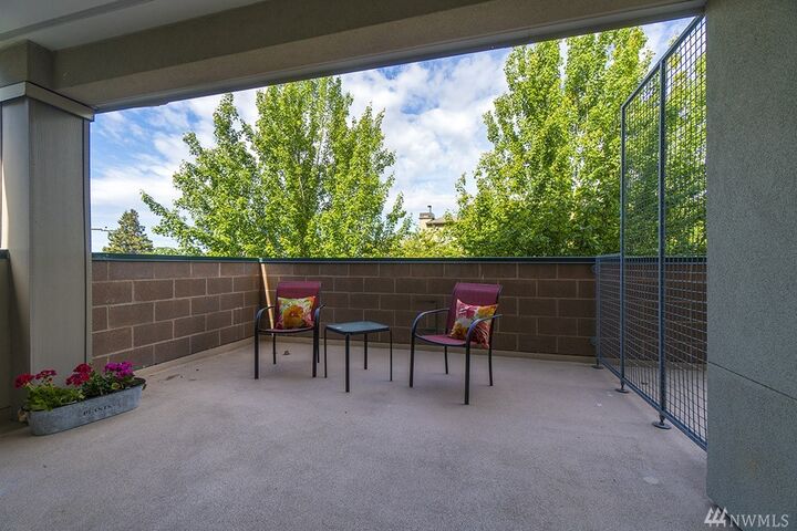 Property Photo:  8760 Greenwood Ave N N202  WA 98103 