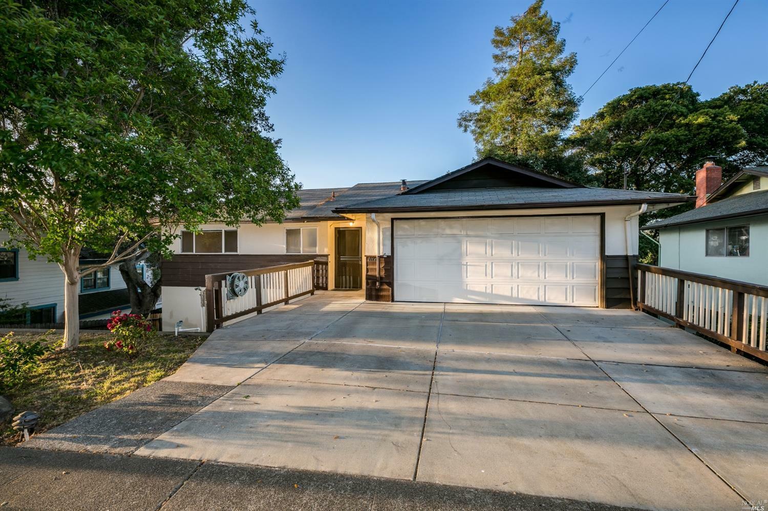 Property Photo:  1112 Birch Drive  CA 94952 