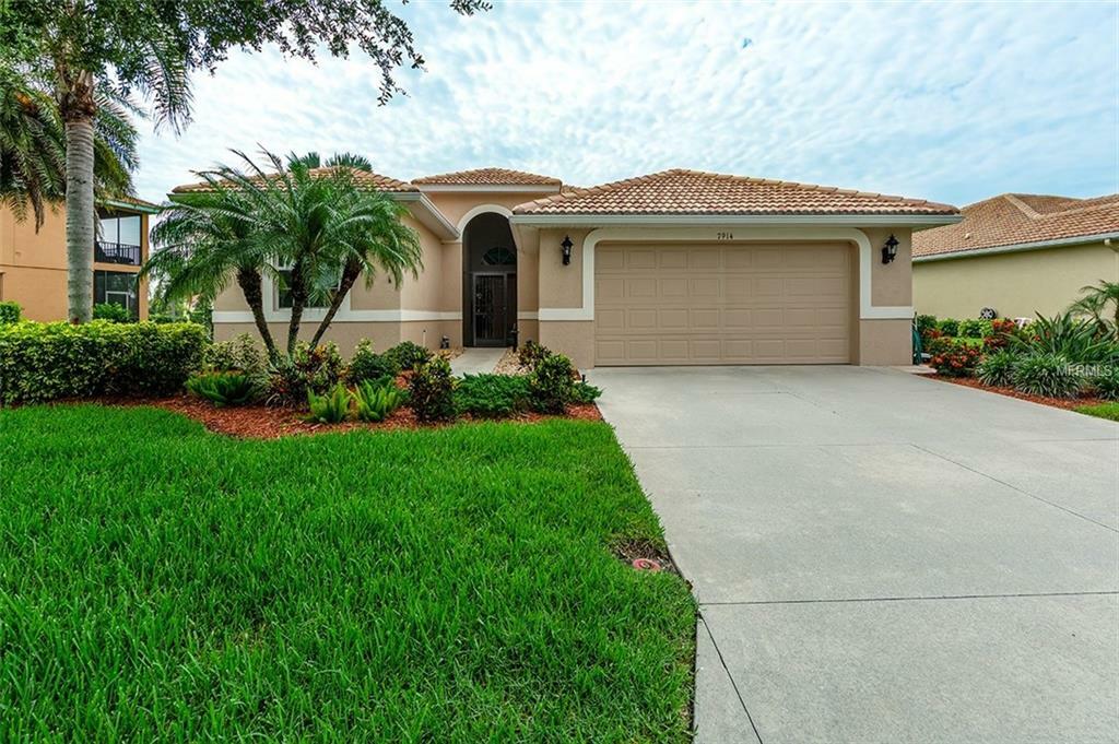 Property Photo: 7914 Haven Harbour Way FL 34212