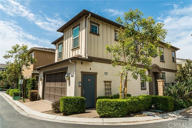 Property Photo:  2943 E Via Terrano  CA 91764 